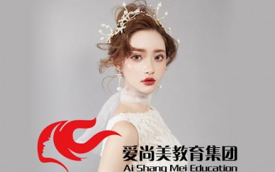 昆明化妝美容培訓學校 昆明學化妝美容